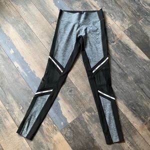 (XS) PINK Victoria’s Secret Leggings Grey Black White